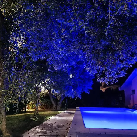 Nyaraló Relais Tra Gli Ulivi *