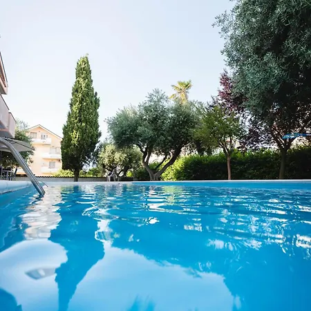 Relais Tra Gli Ulivi Nyaraló