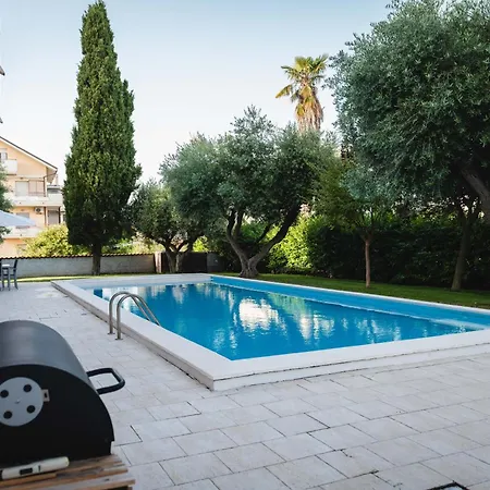 Relais Tra Gli Ulivi Nyaraló