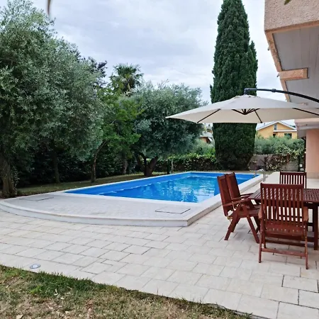 Relais Tra Gli Ulivi Holiday home Ortona