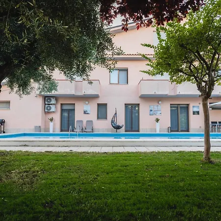 Relais Tra Gli Ulivi